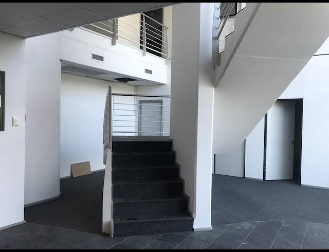 645M² OFFICE TO LET IN SPRINGFIELD